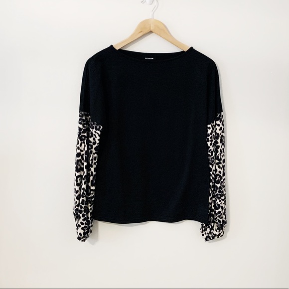 HEYSON Black top with leopard on the arms - Picture 2 of 6